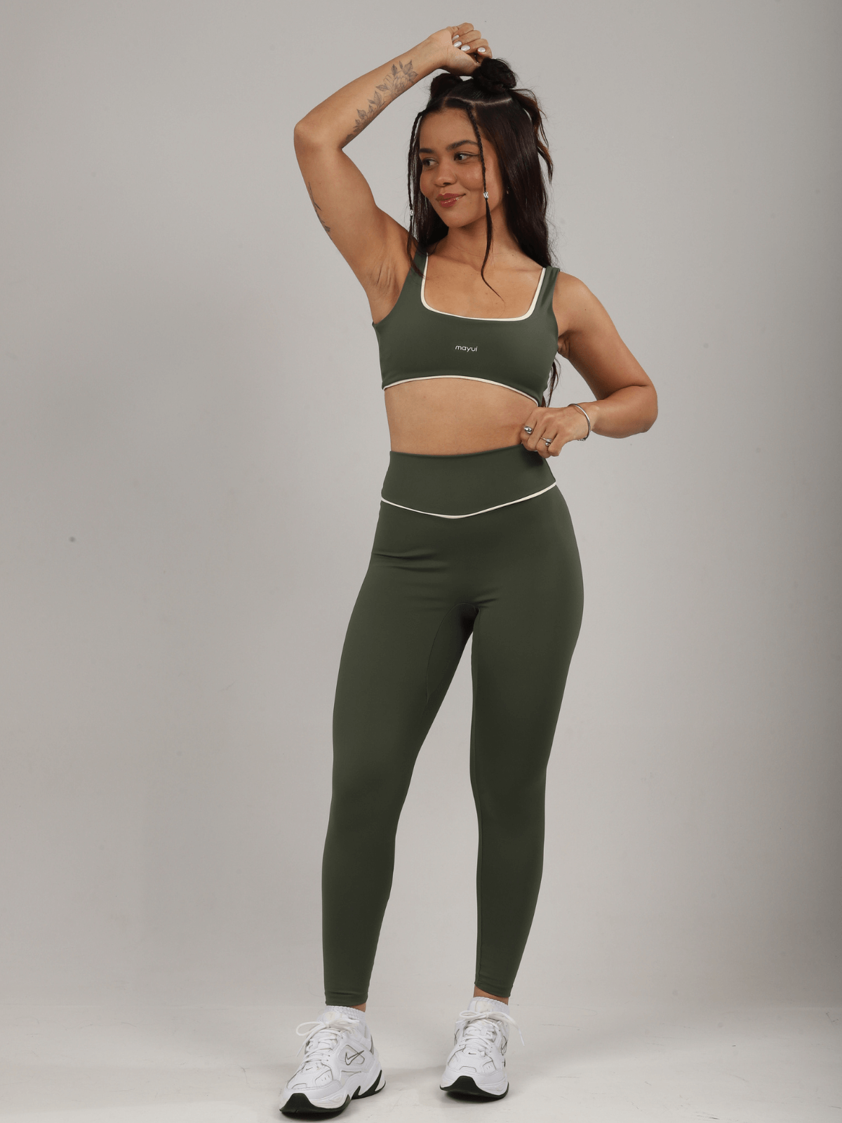 LEGGING ESSENTIAL VERDE MILITAR