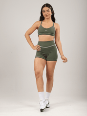 SHORT ESSENTIAL VERDE MILITAR