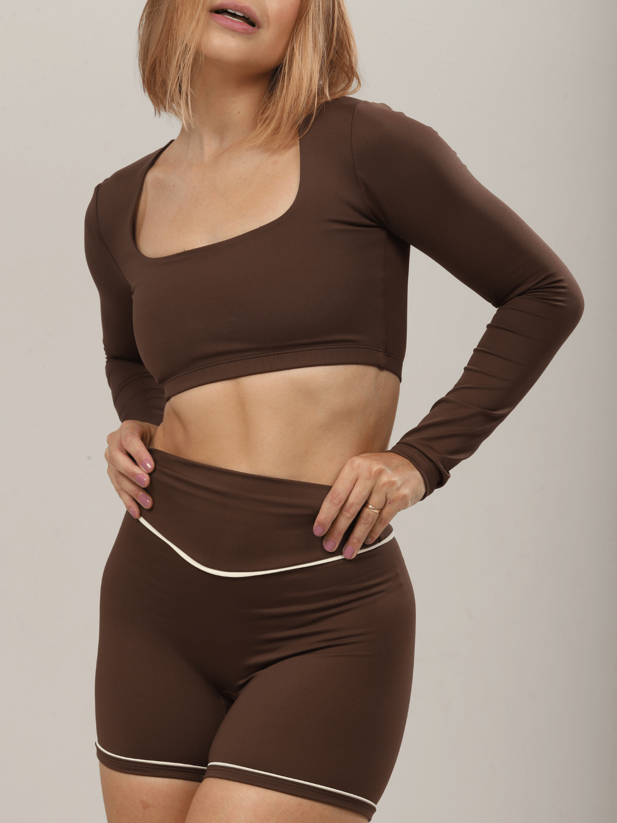 SHORT ESSENTIAL EXPRESSO