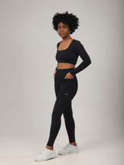 CROPPED MANGA LONGA PRETO