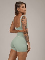 SHORT ESSENTIAL PISTACHE