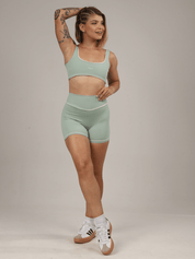 SHORT ESSENTIAL PISTACHE