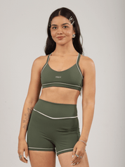 SHORT ESSENTIAL VERDE MILITAR