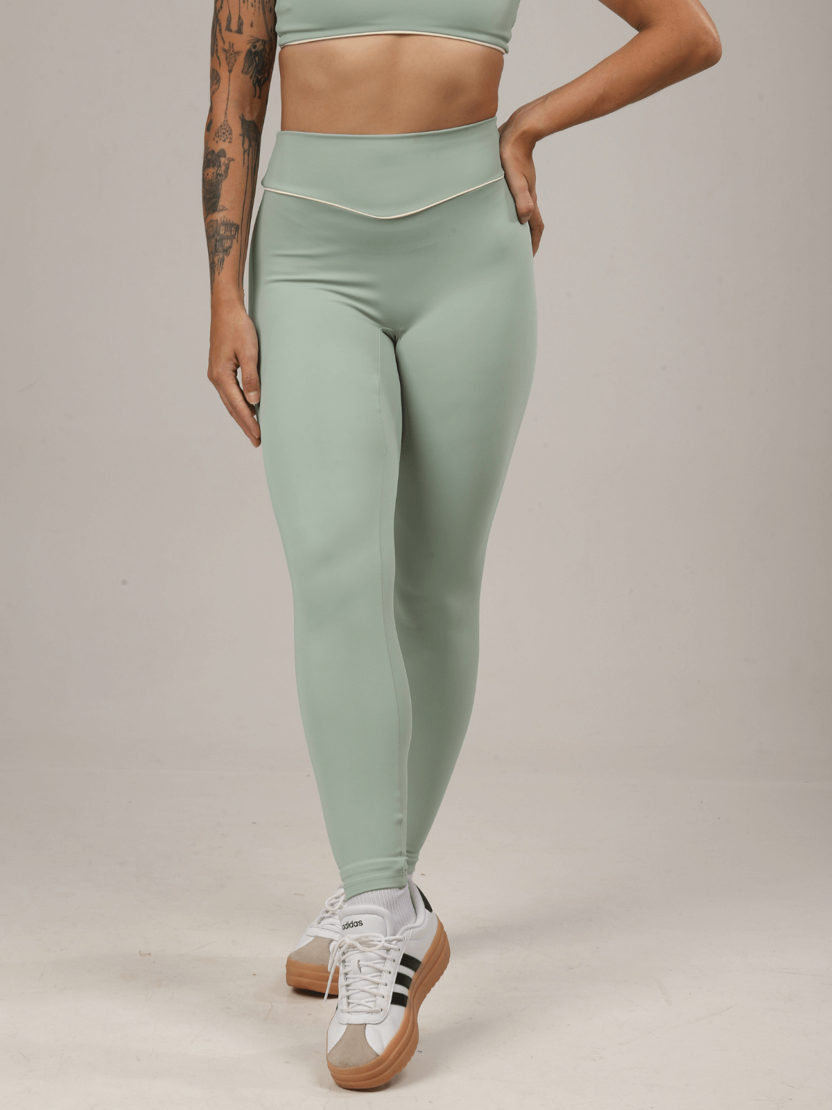 LEGGING ESSENTIAL PISTACHE