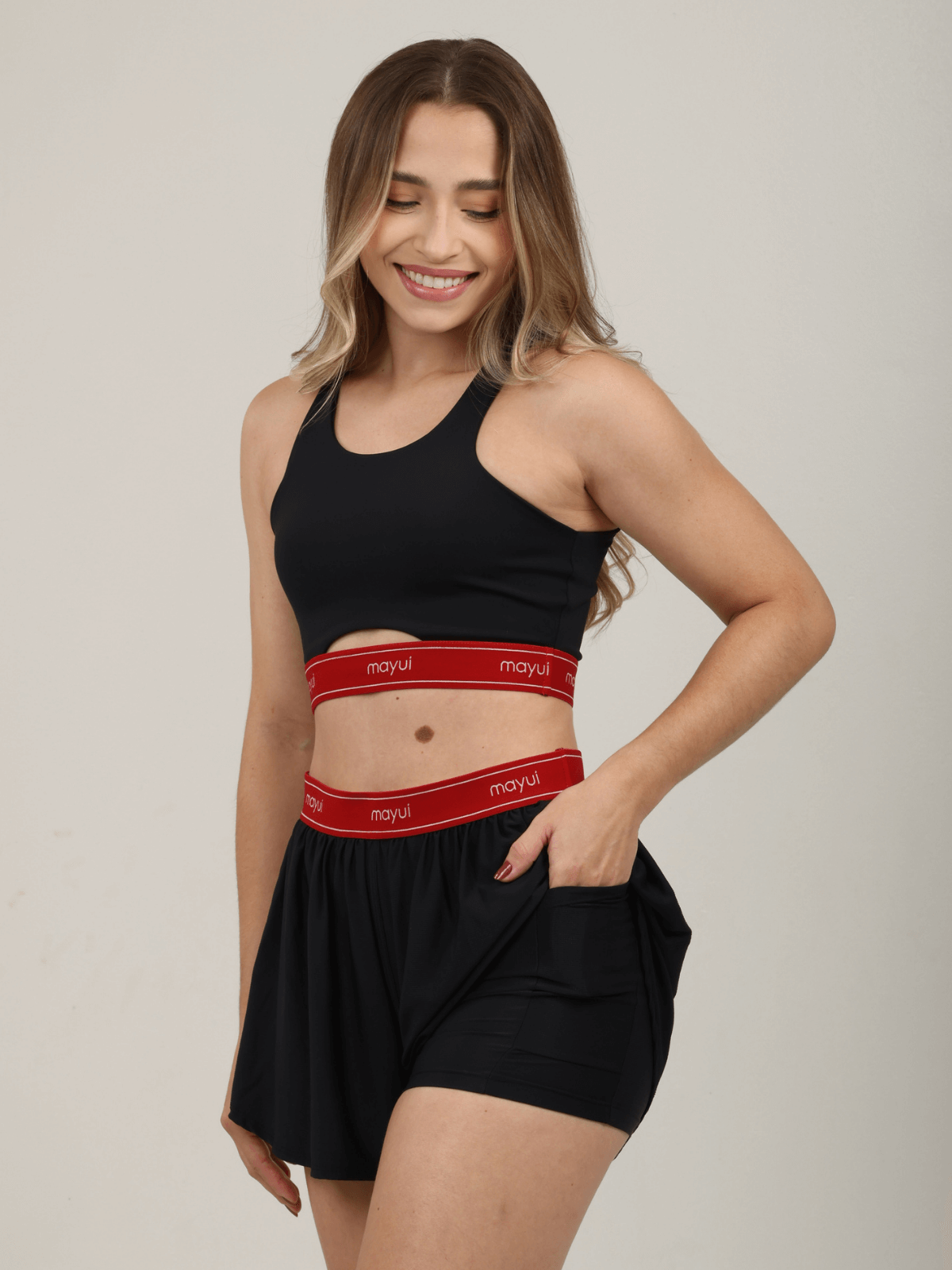 TOP  ATHLETIC PRETO COM VERMELHO VELVET