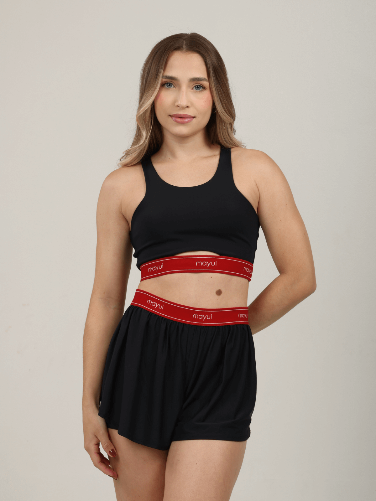 SHORT AIR PRETO COM VERMELHO VELVET