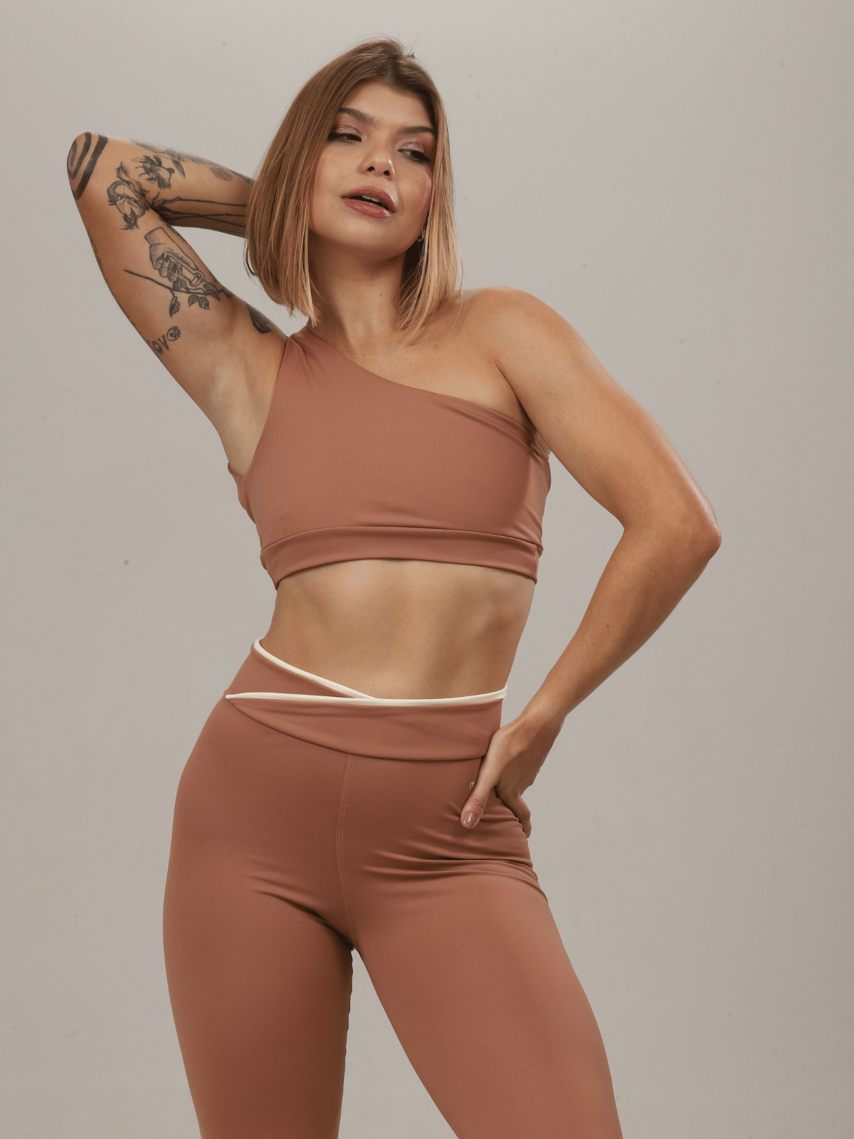 TOP GLOW LATTE